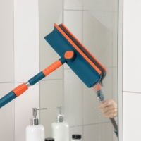 Щётка для окон Raccoon, телескопическая ручка 68(102) см, насадка из микрофибры 28&times;7 см, цвет МИКС