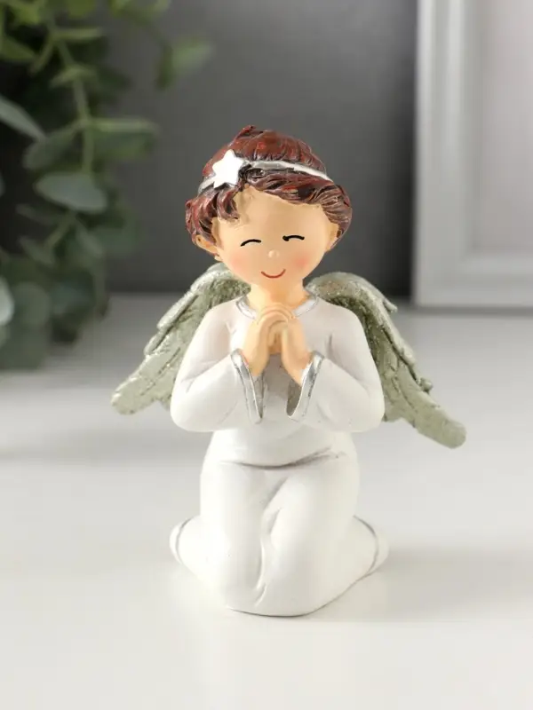 Сувенир полистоун "Ангелочек в бежевом, ободок в волосах со звездой" 9х7,5х8 см