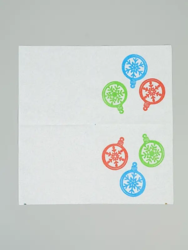 Салфетки бумажные однослойные &laquo;Шарики - снежинки&raquo;, 24х24, 50 шт