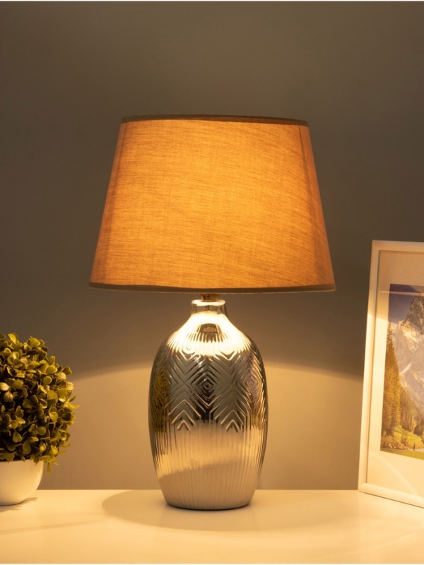 Настольная лампа "Ольви" 1х15Вт Е14 серебро 30х30х44см