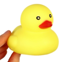 Игрушки для собак. Резиновая фигурка с пищалкой &laquo;Уточка&raquo;, 7 см, МИКС