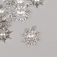 Металлический элемент, декоративная подвеска &laquo;Арт Узор. Яркое солнышко&raquo;, серебро, 2.8&times;2.5 см