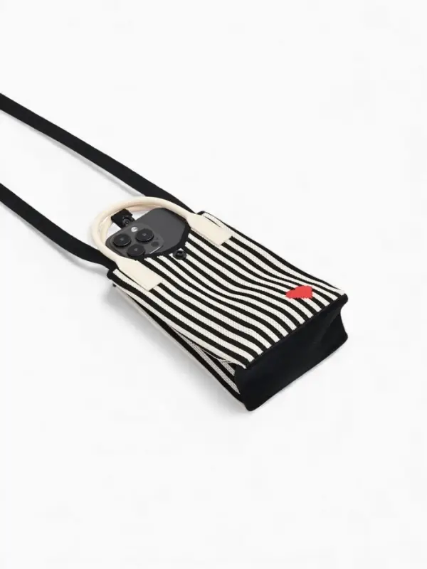 Сумка подр Сердце, 12*4*17, отд на кнопке, дл ремень, бело/черный