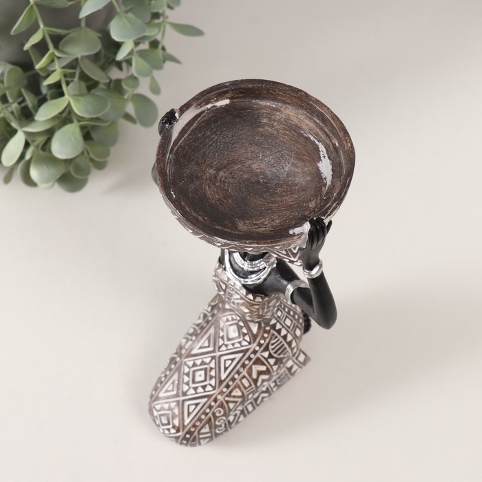 Подсвечник на 1 свечу "Африканка с блюдом на голове" белый с чёрным 12х12,3х19 см