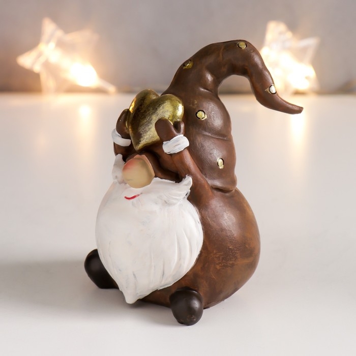 Сувенир полистоун "Дедушка Мороз в колпаке с золотым горошком/полосками" корица 10х6,5х6 см   756789