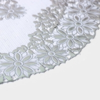 Салфетки сервировочные на стол Доляна &laquo;Цветы&raquo;, ажурные, d=30 см, 4 шт, ПВХ, цвет серебряный