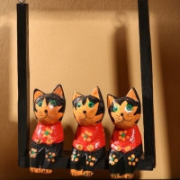 Сувенир интерьерный "Кошки на качелях" дерево 19х19 см