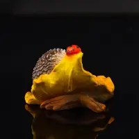 Фигура "Ежик с божьей коровкой" 3.7х6х6.5 см