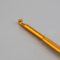 Крючок для вязания, двусторонний, d=3.5/4.5 мм, 13 см, цвет золотой