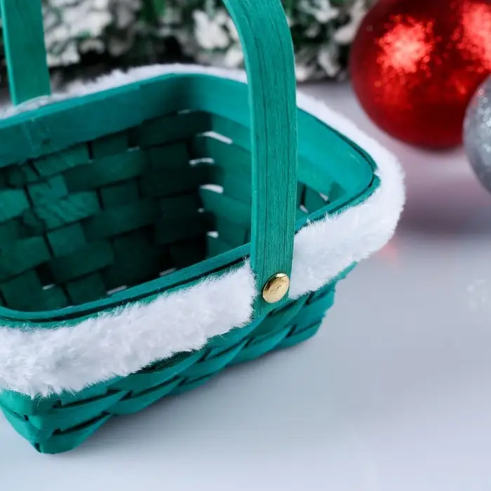 Корзина &laquo;Новогодняя&raquo;, зелёная, 15&times;12&times;7,5/25 см, шпон