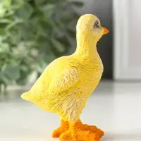 Сувенир полистоун "Жёлтый утёнок" 4,8х7,5х9,2 см