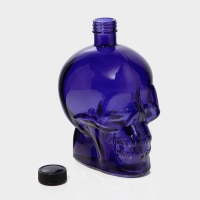 Бутылка стеклянная &laquo;Череп&raquo;, 0,77 л, цвет фиолетовый