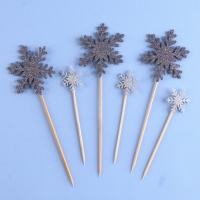 Набор шпажек и топперов &laquo;Снежинки&raquo;, 2 размера, в наборе 6 шт.