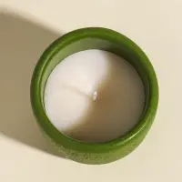 Свеча в вулканическом подсвечнике "Изгиб" зелёная 8,3х8,5х7 см
