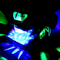 Машина &laquo;Тачка&raquo;, работает от батареек, стреляет дисками, свет и звук, цвет синий