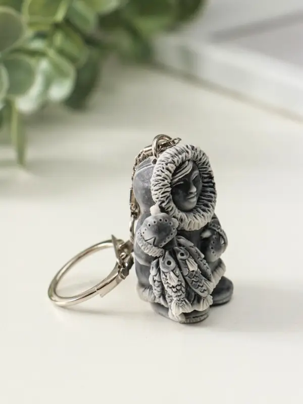 Брелок "Хант с вязанкой рыбы маленький" 4,1 см