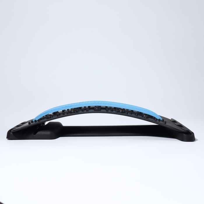 Массажёр для спины, трёхуровневый, с магнитом, 36 &times; 23 см, цвет МИКС