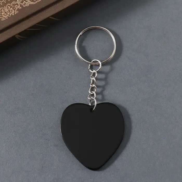 Брелок акрил "Череп в сердце" 4,3х3,7х0,2 см