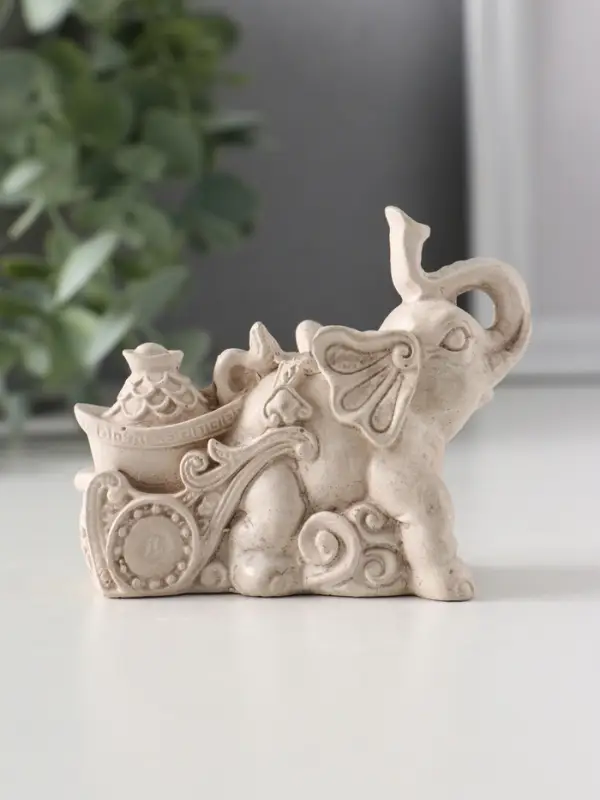 Фигура &laquo;Слоник с мешком денег&raquo;, 6.5&times;4&times;8.5 см, слоновая кость
