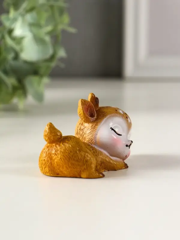 Сувенир полистоун "Милый спящий оленёнок" МИКС 7,2х3,3х3,8 см