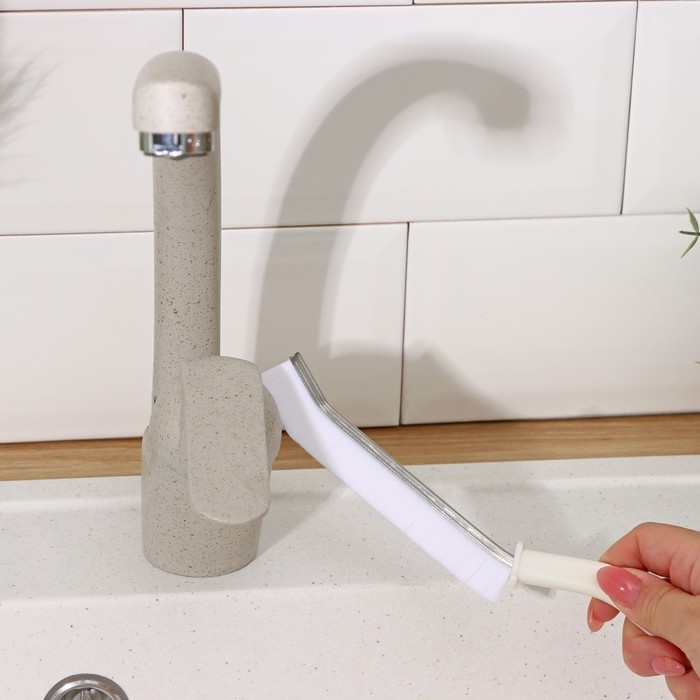 Щётка для очистки узких мест Доляна, 23&times;2 см, цвет белый