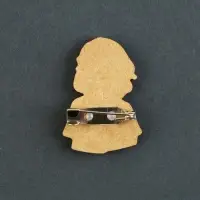 Значок деревянный &laquo;Рыжая девушка&raquo;, аниме, 2,4 х 3,4 см