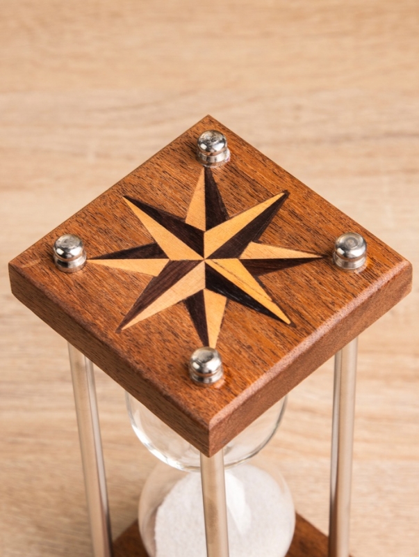 Песочные часы "Стороны света" 7,5х7,5х19 см, дерево, сталь