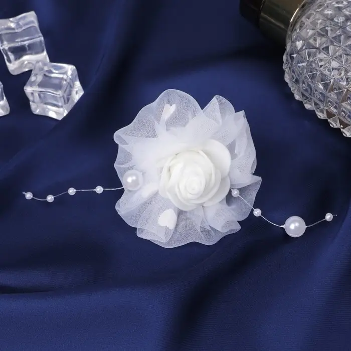 Резинка для волос бант &laquo;Школьница&raquo;, роза, d=7 см, белая