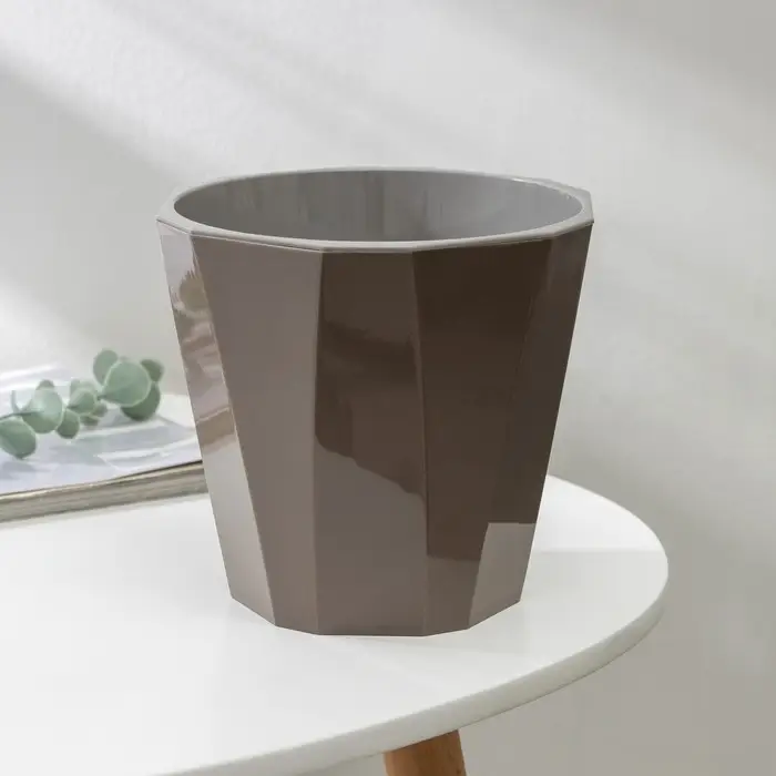 Кашпо для цветов со вставкой &laquo;Палермо&raquo;, 1,8 л, коричневое