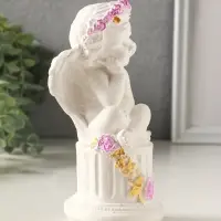 Фигурка гипс &laquo;Ангел на тумбе с цветами&raquo;, 15&times;7 см, белый с росписью