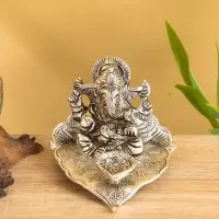 Подставка под благовония &laquo;Ганеша на листе&raquo;, 12.5&times;10&times;6.7 см, алюминий