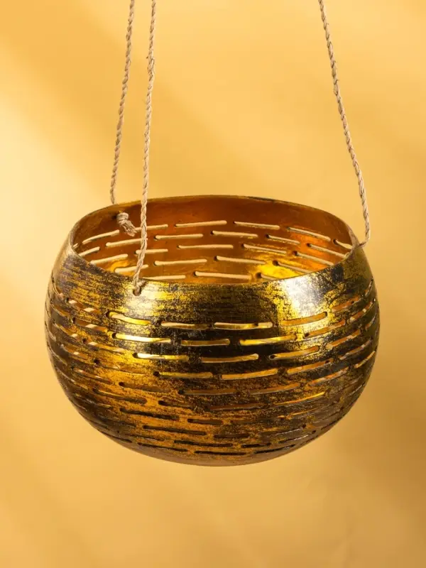 Подсвечник подвесной из кокоса, 14х14х10 см, цв. чёрно-золотой
