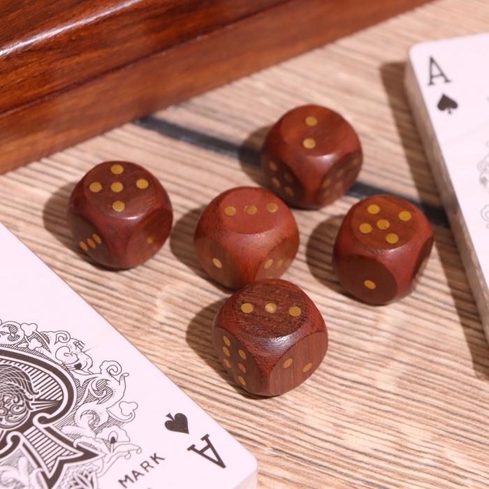 Игра настольная 2в1 (кубики + 2 колоды карт) 18х12х4 см, дерево шишам Игра настольная 2в1 (кубики + 2 колоды карт) 18х12х4 см, дерево шишам