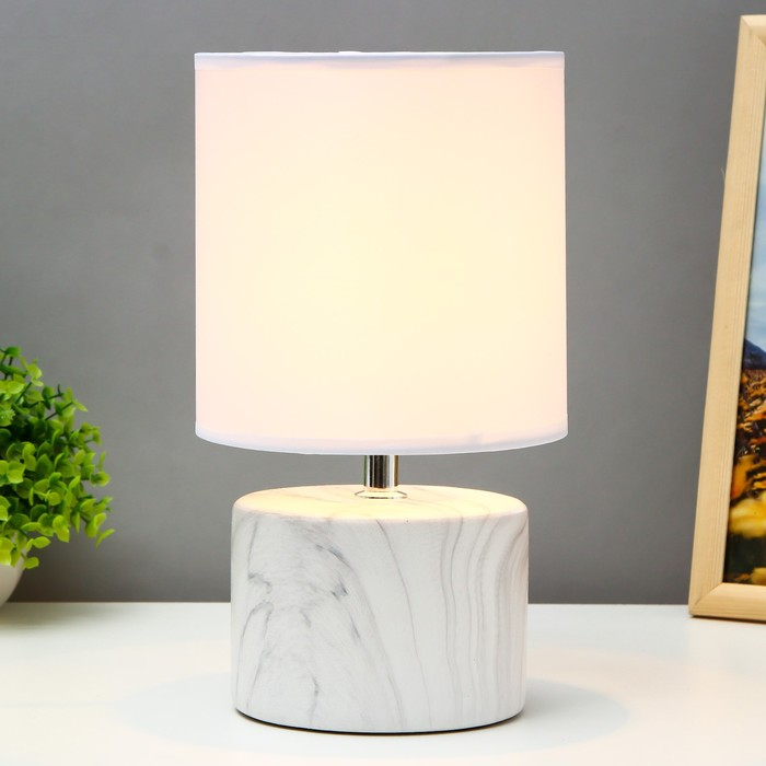 Лампа настольная 16374/1 E14 40Вт бело-серый 16х16х29 см RISALUX