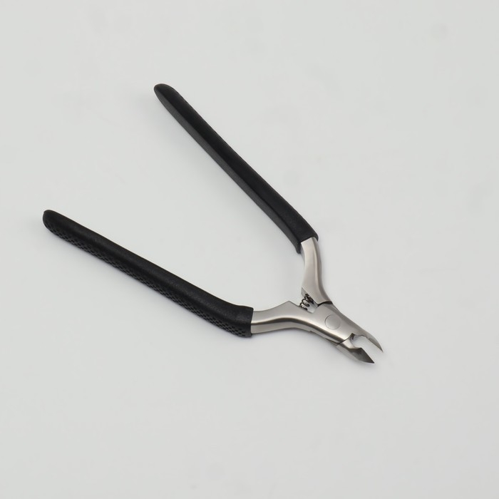 Кусачки педикюрные &laquo;Premium&raquo;, скрытая пружина, 11,5 см, длина лезвия - 6 мм, цвет серебристый/чёрный