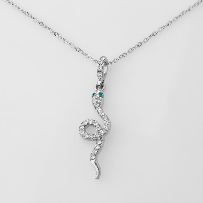 Кулон &laquo;Змея&raquo; изящная мини, цвет бело-зелёный в серебре