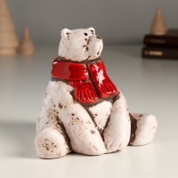 Сувенир керамика "Белый удивлённый мишка в красном шарфе" 9,4х11,4х10,1 см