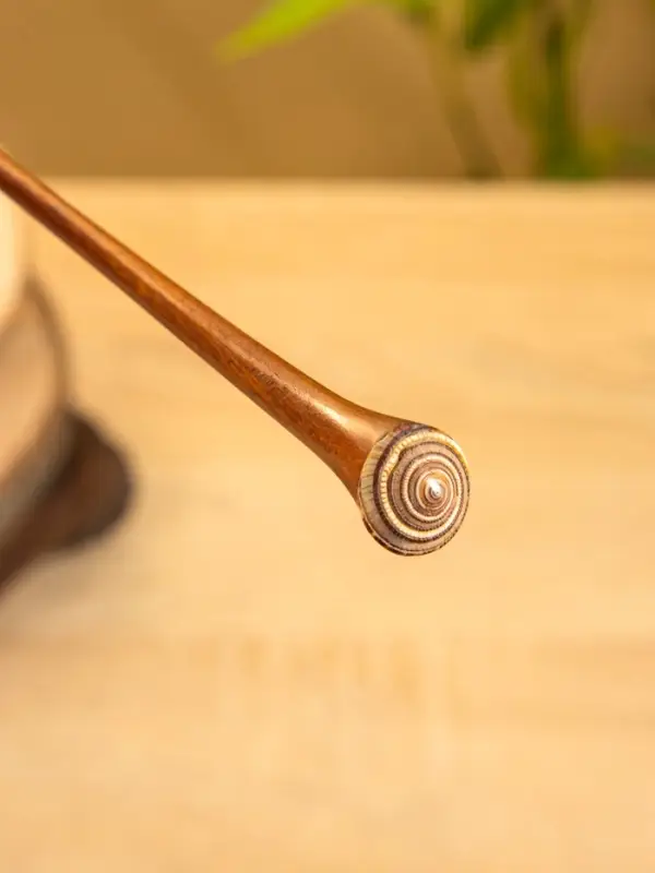 Заколка для волос фигурная, дерево Соно, ракушка, 20 см, цв. тёмно-коричневый