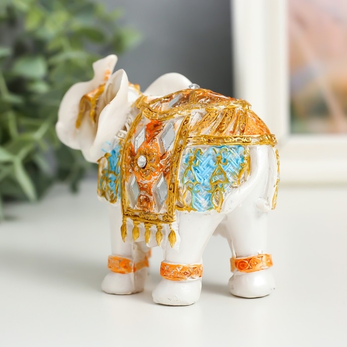 Сувенир полистоун "Белый слон в золотой попоне с синими вставками" МИКС 9,5х5х7 см