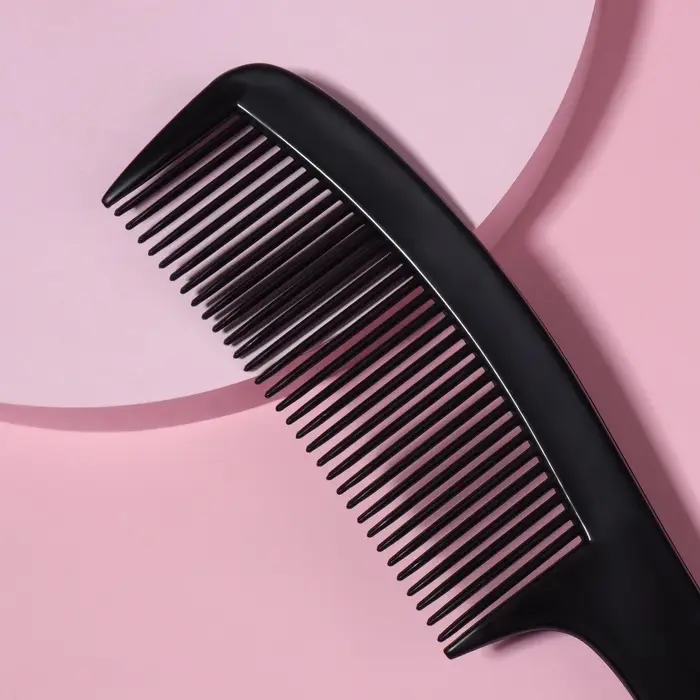 Расчёска с ручкой, 18&times;3.5(&plusmn;1) см, чёрная