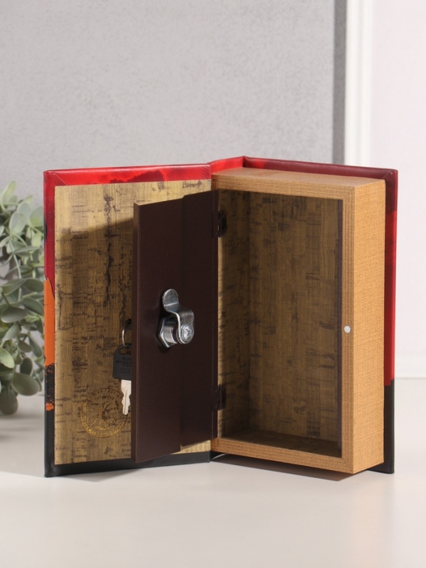 Сейф-книга дерево кожзам "Маргарет Митчелл. Унесённые ветром" 21х13х5 см