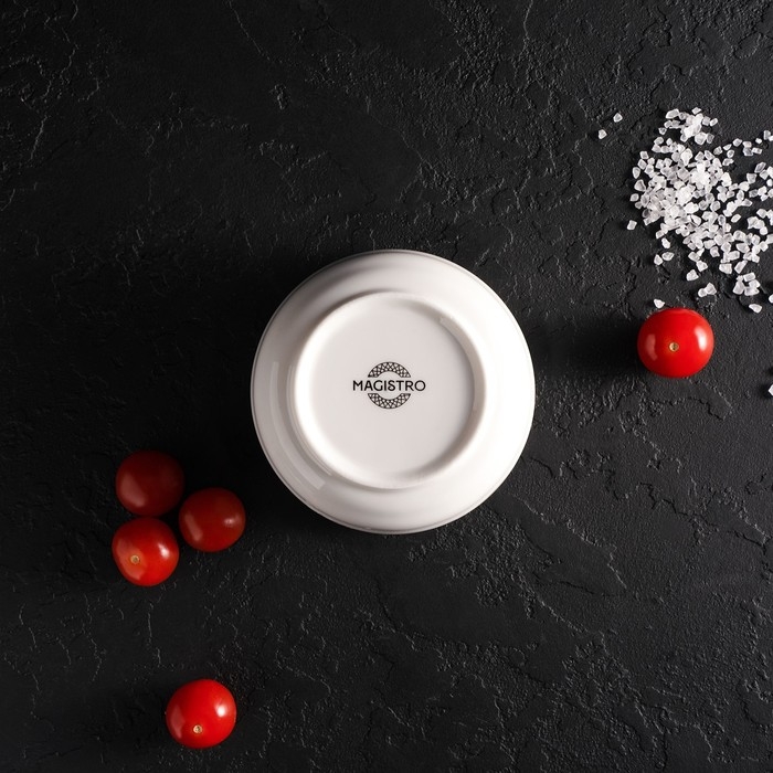 Салатник фарфоровый Magistro &laquo;Волна Бланш&raquo;, 300 мл, d=10,5 см, цвет белый