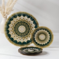 Набор столовый &laquo;Мехенди&raquo;, 7 предметов: d=30 см - 1 шт, d=18 см - 6 шт, цвет зелёный с жёлтым