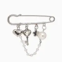 Булавка "Ключик от сердца", l=6.5, цвет белый в серебре