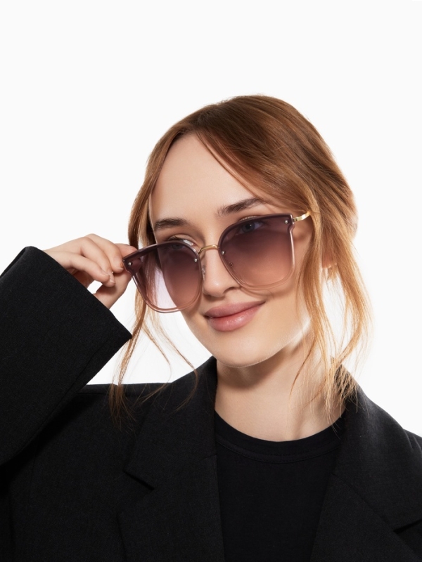 Очки солнцезащитные uv 400, дужка 13.2 см, ширина 13.8 см, линза 5.4&times;6 см