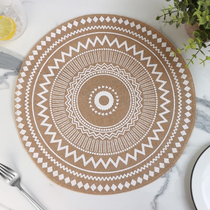 Салфетка сервировочная на стол Доляна &laquo;Африка&raquo;, d=38 см, цвет белый