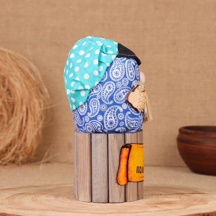 Домовой Фома "Дом-полная чаша", на бочке, 19х11х10 см