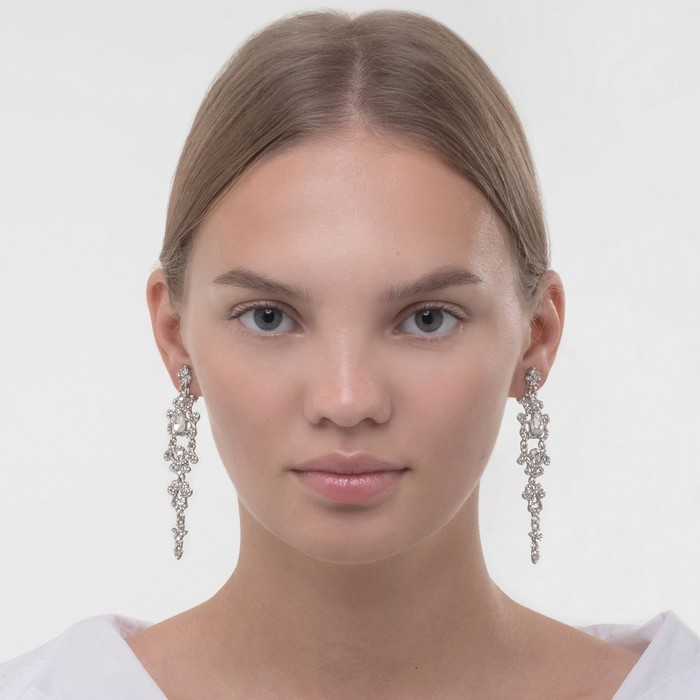 Клипсы &laquo;Ажур&raquo; капли с завитками, цвет белый в серебре