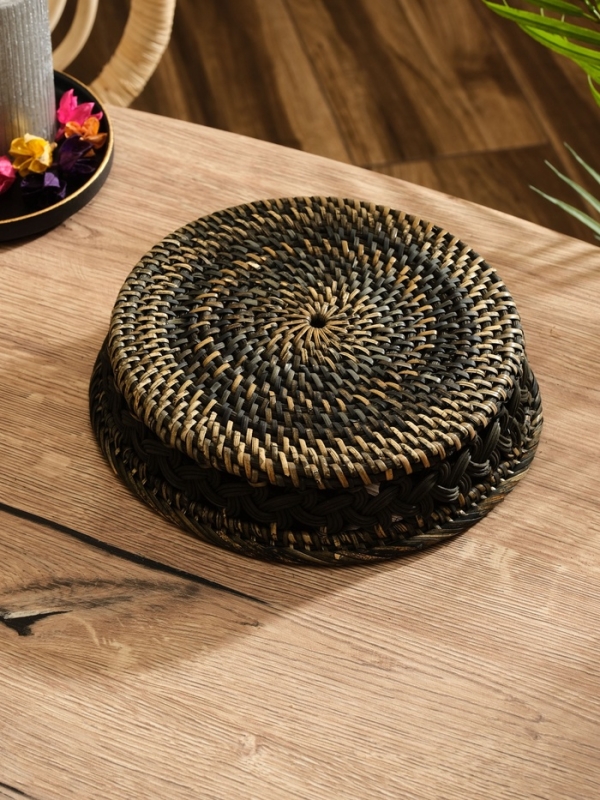 Корзинка плетеная ротанг, 22х22х6 см Корзинка плетеная ротанг, 22х22х6 см