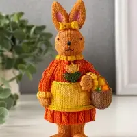 Сувенир полистоун "Зайка в вязанном платье с корзиной яиц" 5,5х8,2х16 см